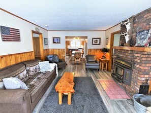 Télévision, cheminée