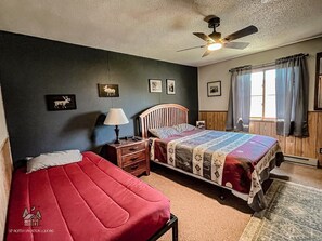4 bedrooms, free WiFi, bed sheets