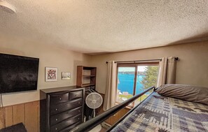 4 bedrooms, WiFi, bed sheets
