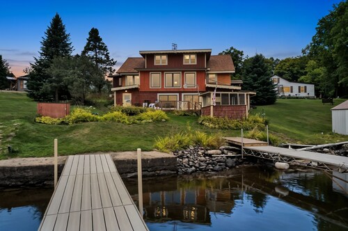 Lakeview Retreat, Lakeside on the Flowage
