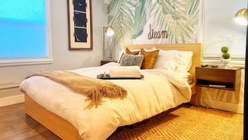 4 bedrooms, WiFi, bed sheets