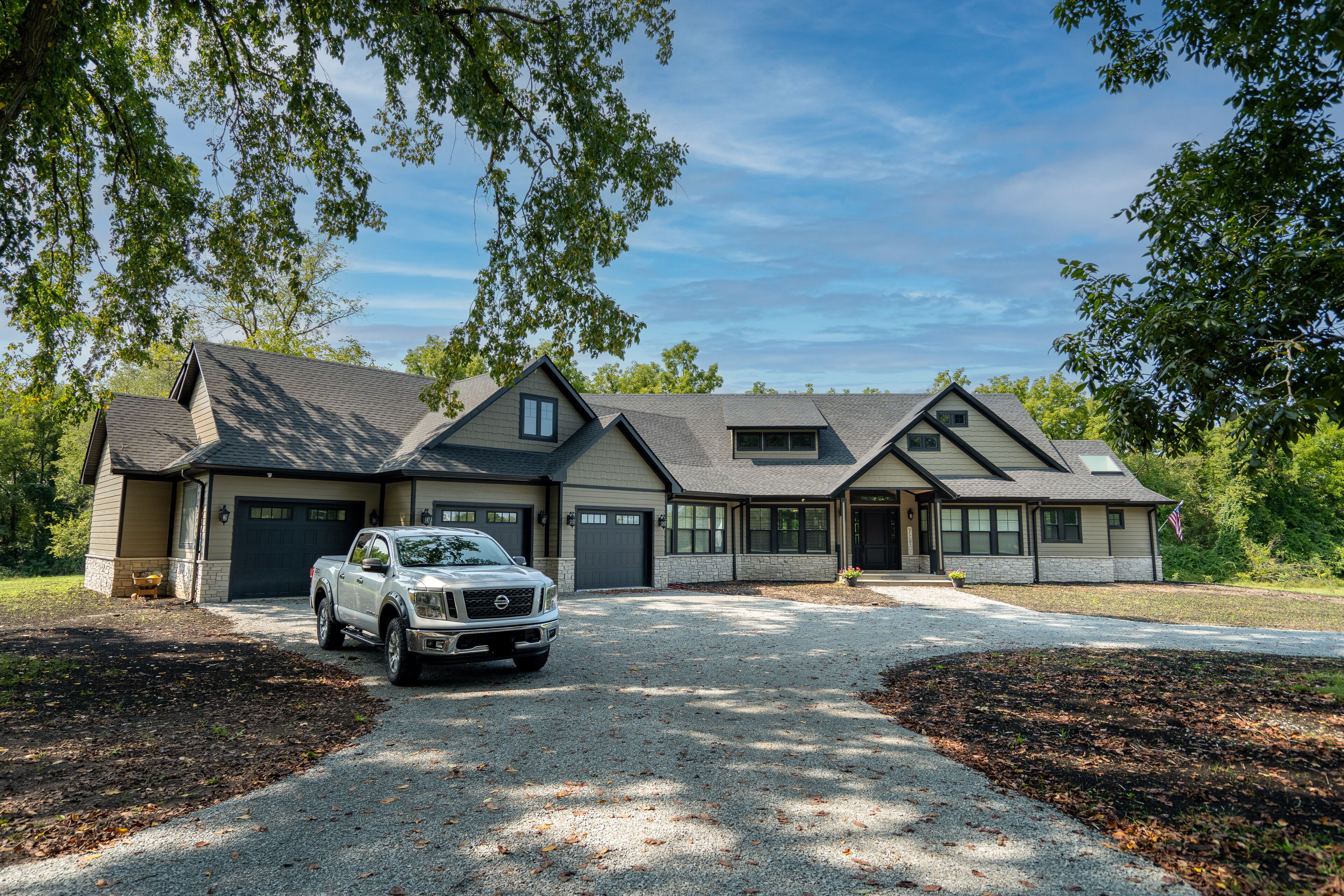 NEW 6BR/6BA Home Minutes from Maxinkuckee Lake!