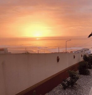 Sun-loungers - Mom Home-007 (caldas da Rainha)
