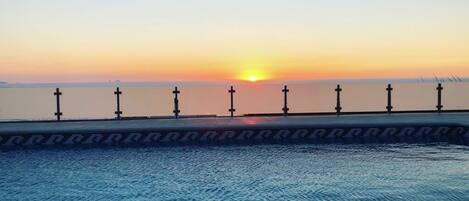室外游泳池