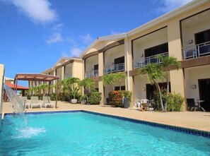 Pool - Aruba Breeze Condo A5 (J.E. Irausquin Boulevard)