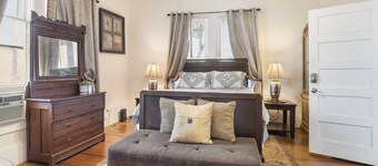 Carriage Inn - Medina Suite 1