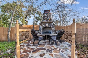 Terrace/patio - Carriage Inn - Bandera Suite 2 (Bandera)