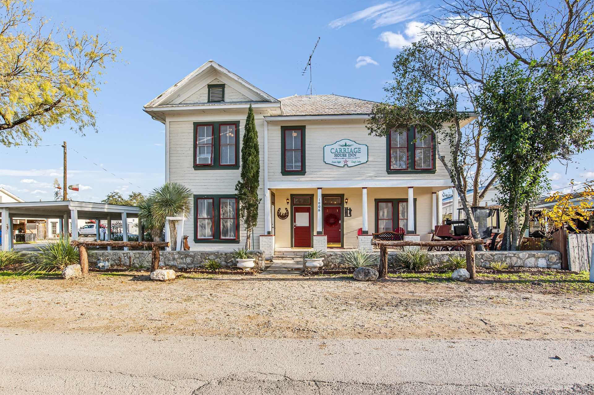 Carriage Inn - Bandera Suite 2