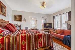 3 chambres, fer et planche à repasser, Wi-Fi, draps fournis