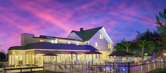 Luxury 8BR Villa w/ Heated Pool, Hot Tubs, Home Theater – Sleeps 16