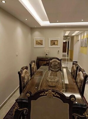 Dining - Deluxe Hotel Apartment with Engineers (Giza Governorate)
