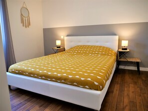 2 bedrooms, WiFi - Completely renovated modern apartment (Aurillac)
