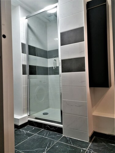 Appartement moderne entièrement rénové