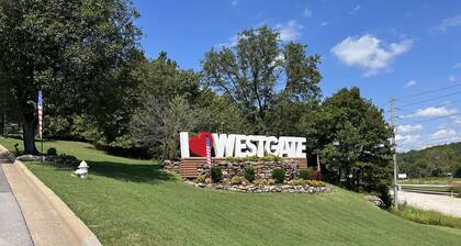 Cozy Resort in the Heart of Branson Mo, the perfect place to enjoy your vacation