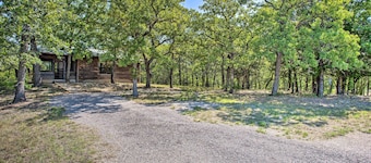 Cozy, Secluded Davis Cabin on 60 Wooded Acres