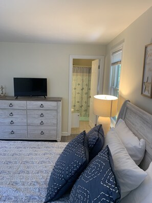 3 bedrooms, in-room safe, free WiFi - Cheerful sunny summer beach getaway (Yarmouth)