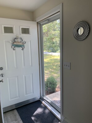 Interior - Cheerful sunny summer beach getaway (Yarmouth)