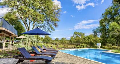 Hershey Attractions! Fire Pit, Hot Tub, Pool, Game Room and 15 Mins To Hershey!