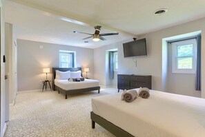 4 Schlafzimmer, Bügeleisen/Bügelbrett, Reisekinderbett, kostenloses WLAN