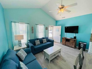 TV - Casa, beautiful house I walk from the beach (Myrtle Beach)