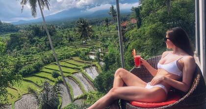 A Romantic Gateaway Villa With The Best View Of Bali