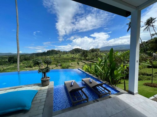 A Romantic Gateaway Villa With The Best View Of Bali