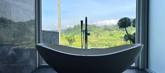 A Romantic Gateaway Villa With The Best View Of Bali
