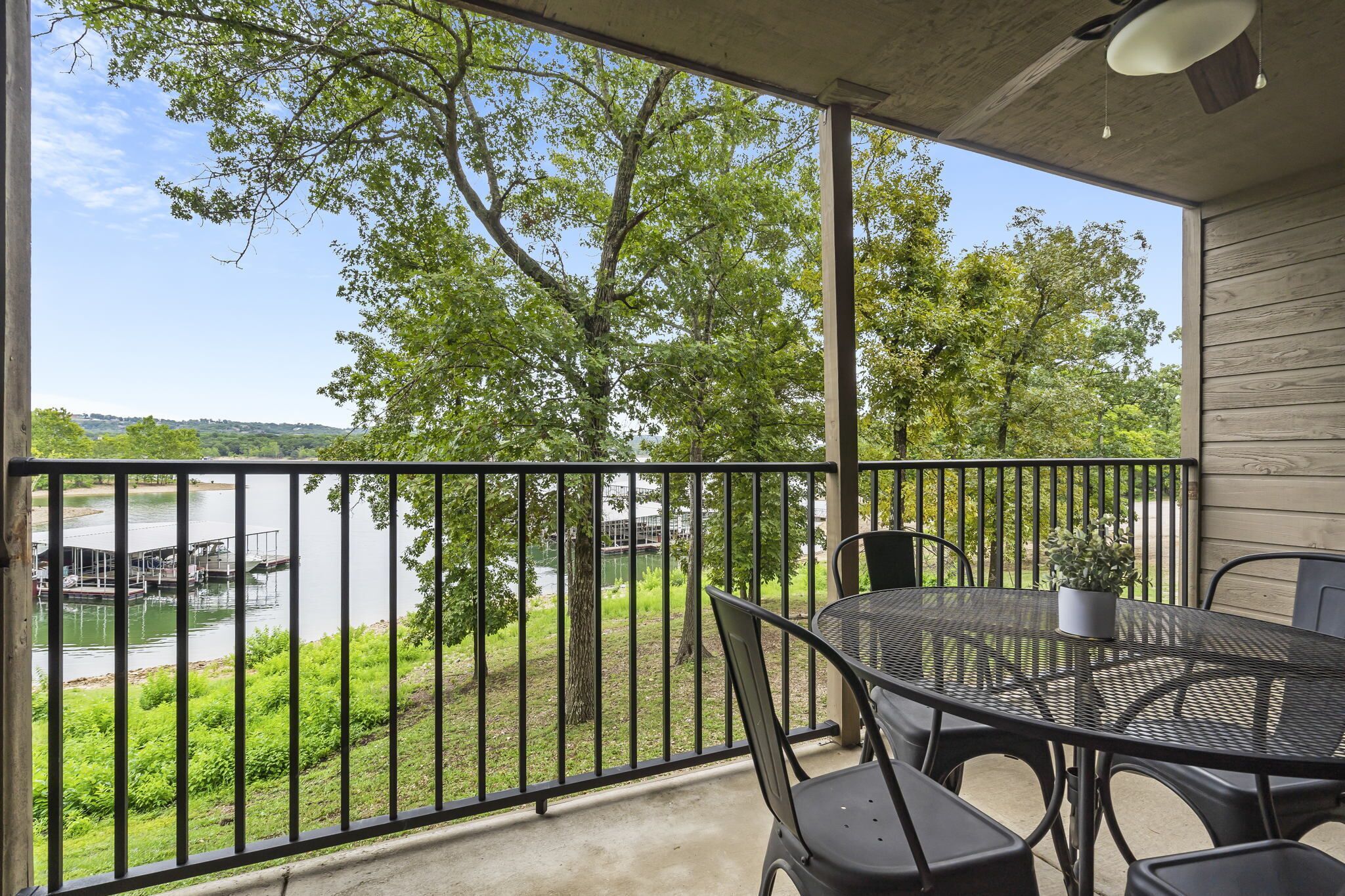 Lovely Waterfront Condo 60 feet from Table Rock Lake! - Indian Point (U0503)