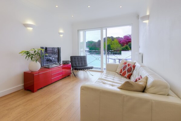 Living room - Indigo (St Ives)