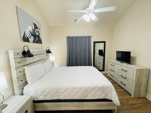 3 bedrooms, iron/ironing board, WiFi, bed sheets