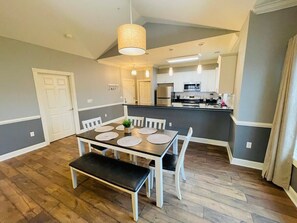 Dining - Spacious 3 bdrm condo at Magnolia Point MB (Myrtle Beach)