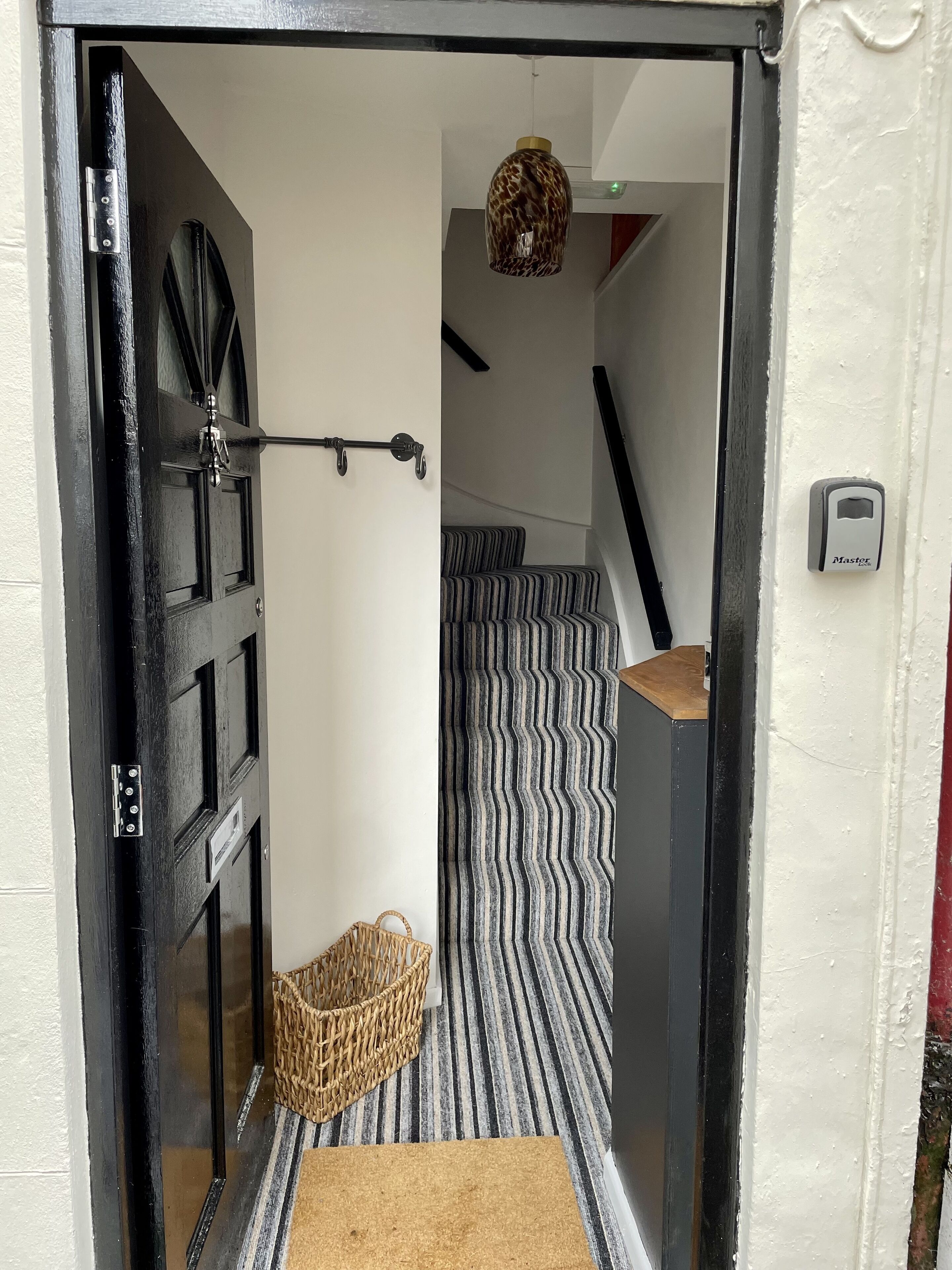 Luxury Apartment, Private Bathroom | Lobby