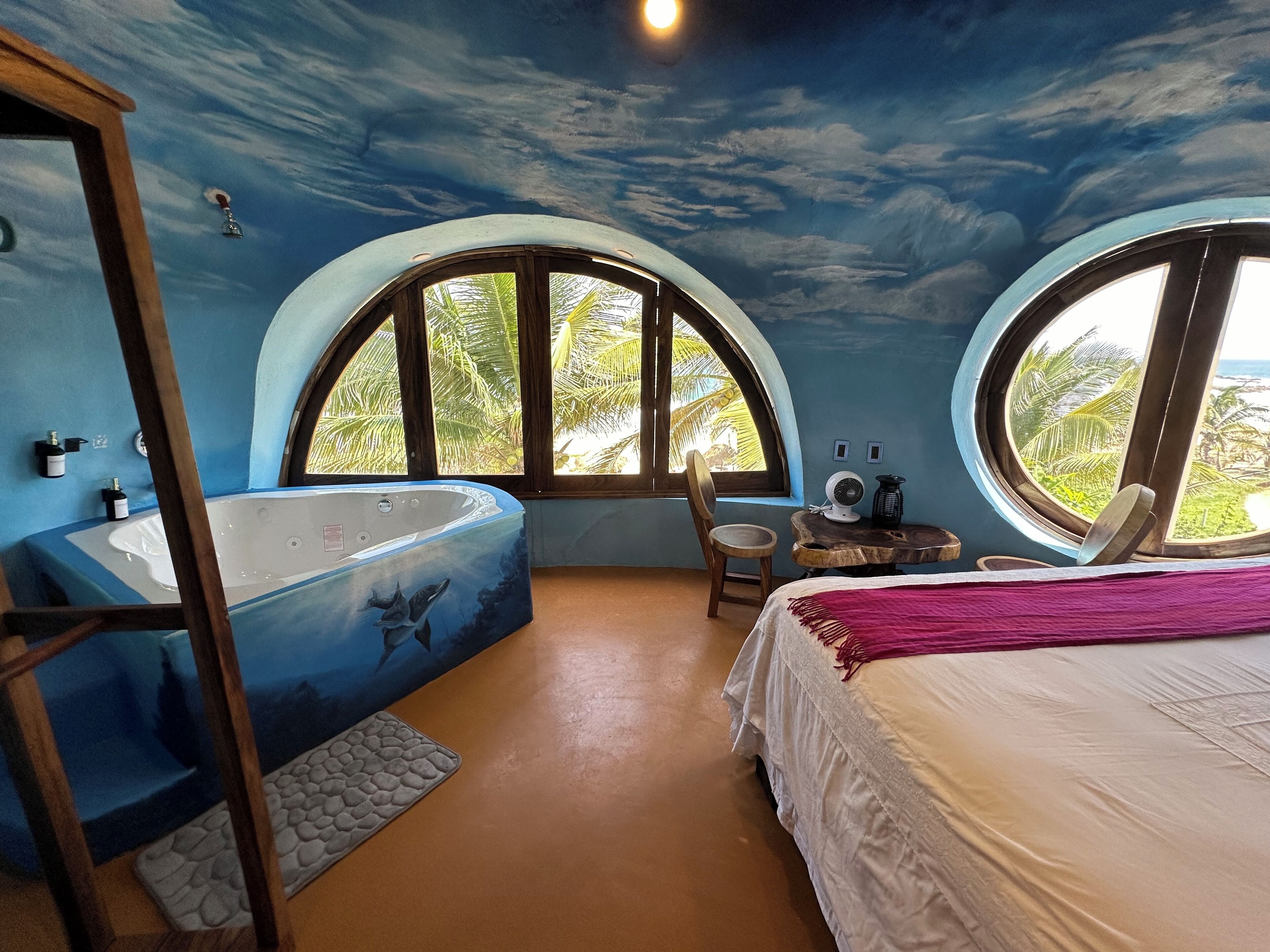 9 bedrooms, in-room safe, desk, iron/ironing board