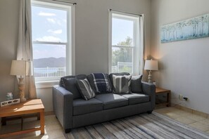 Televisor intel·ligent, pantalles d'ordinador i impressores 