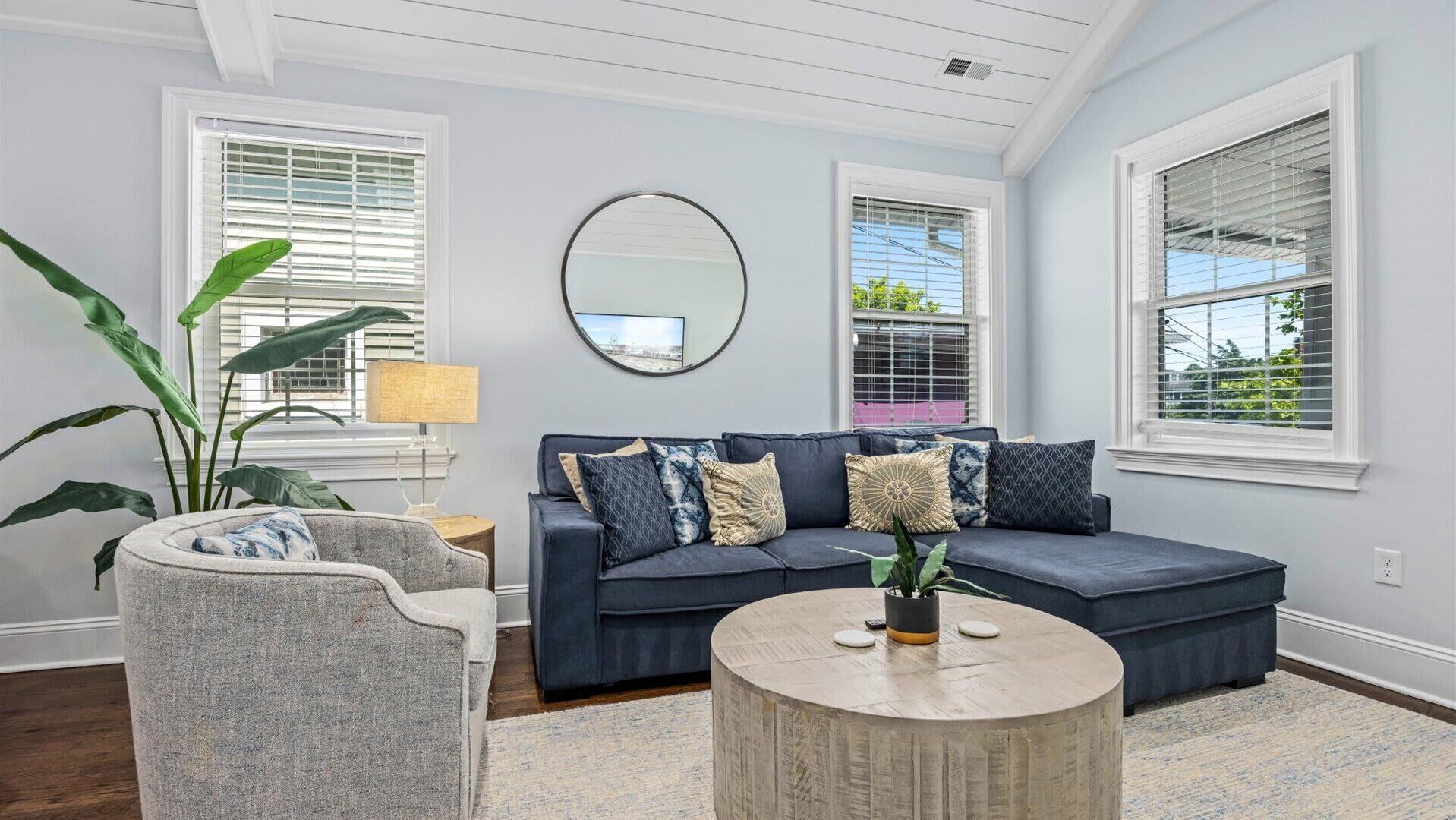 Private Balcony, Walk To Beach | 3bed/2bath 2nd Fl - Ocean City, NJ