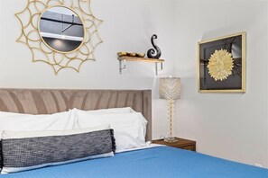 1 bedroom, iron/ironing board, WiFi, bed sheets - Sauna + Jacuzzi Tub | Vibrant Loft Near Beach (Atlantic City)