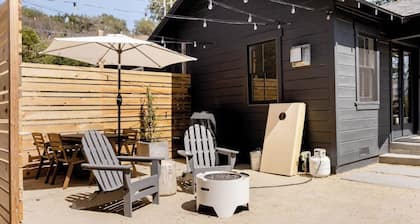 The Studio is a recently renovated 1940's studio overlooking a 1 acre organic farm!