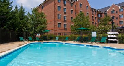 1 Bedroom | Free Breakfast + 24h Business Center