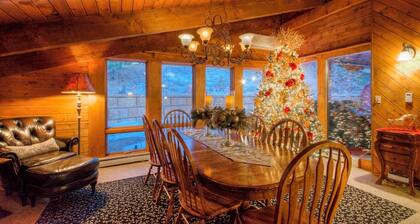 Birdcage- within minutes of downtown Deadwood