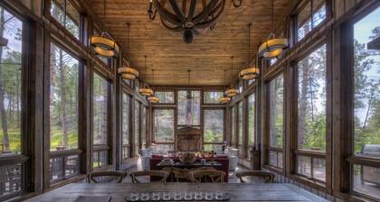 Majestic Cabin near Mount Rushmore