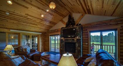Cabin close to Nemo, private stocked pond and hot tub great for families!