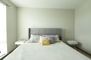 1 chambre, bureau, fer et planche à repasser, Wi-Fi gratuit