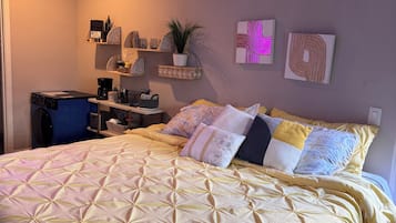 1 bedroom, desk, iron/ironing board, free WiFi