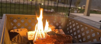 King bed:private entry: bedroom