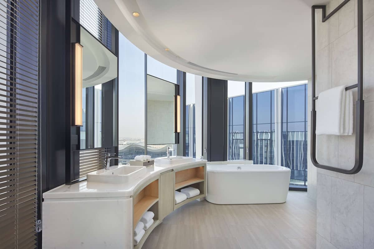 1 bedroom, down duvets, minibar, in-room safe