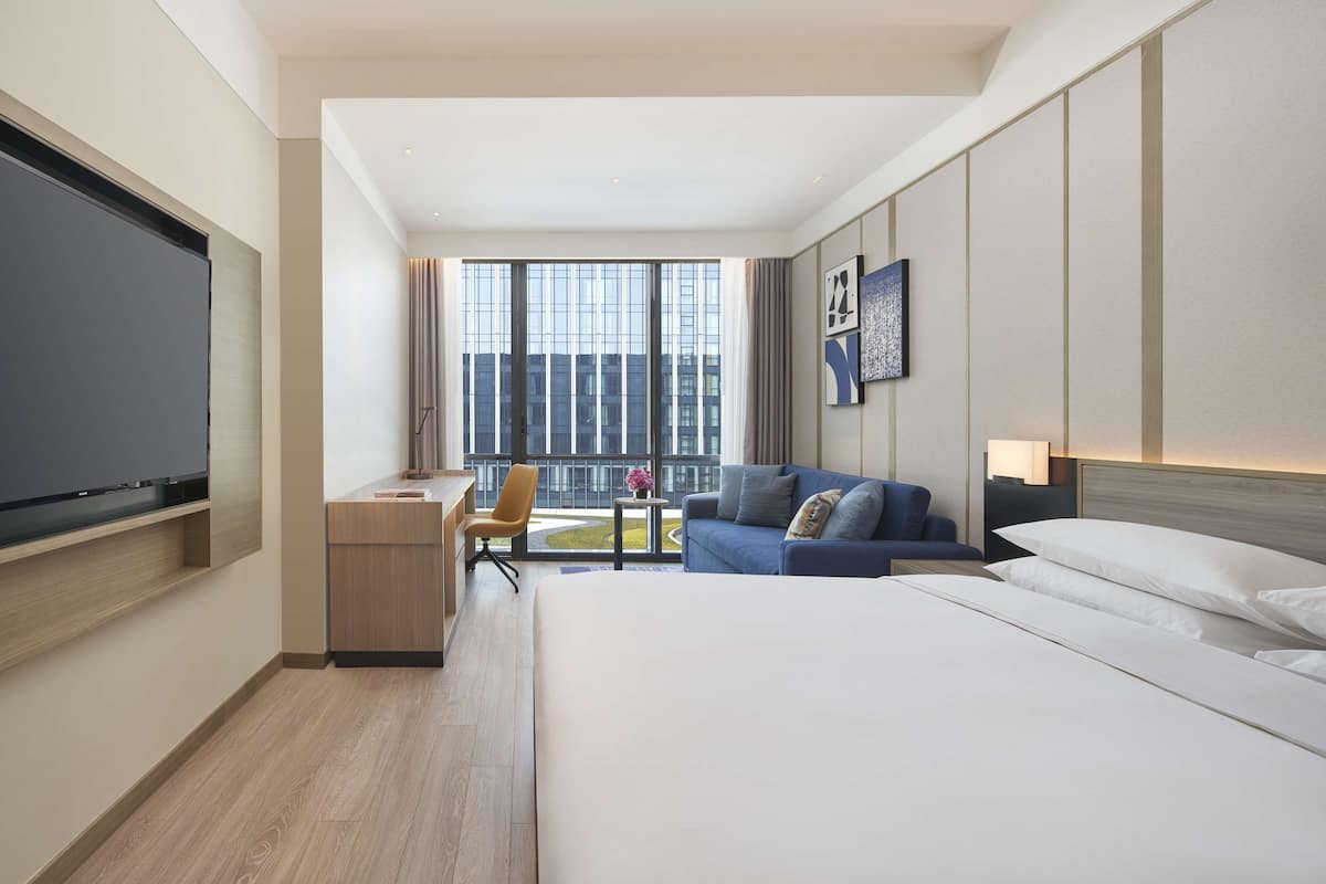 room, 1 king bed with sofa bed | 1 bedroom, down duvets, minibar, in-room safe