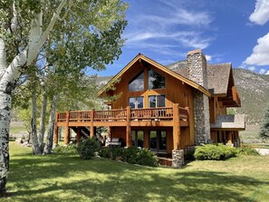 Exterior - Majestic lodge in the heart of Nevada's Great Basin (Ely)
