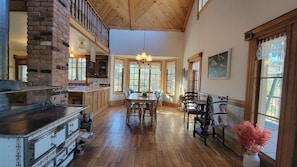 Interior - Rustic, 3-Bedroom Cabin with Privacy & Views! (Nutrioso)