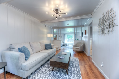 Charming  updated home in Midtown