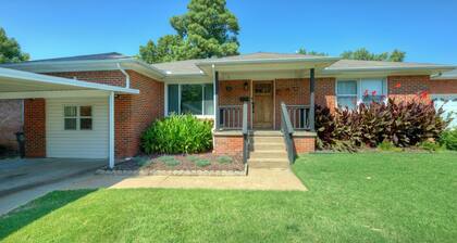 Charming mid century modern home in Midtown